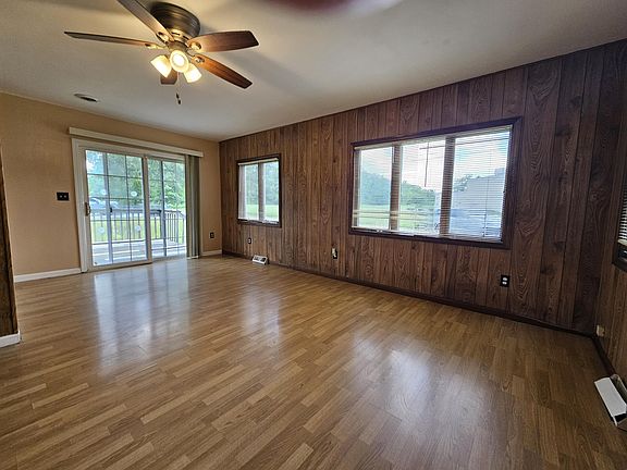 3rd image of 6915 W 130th Pl