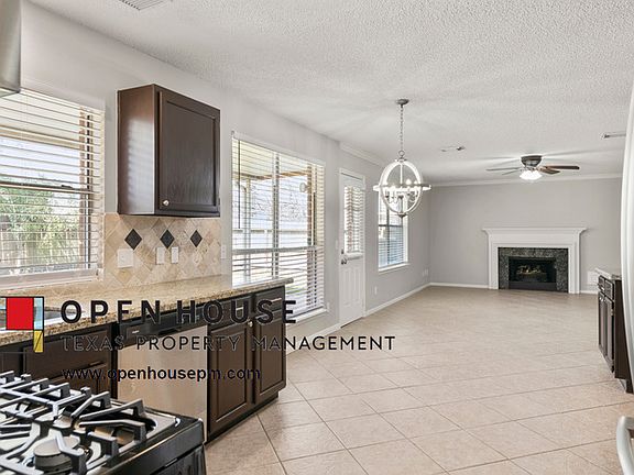 5th image of 9807 Arrowgrass Dr