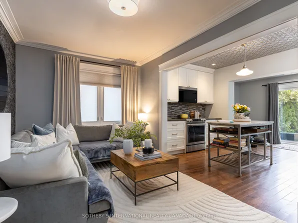 2 Rexford Rd, Toronto, ON M6S 2M3