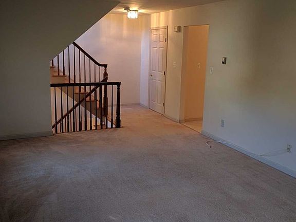 4th image of 18 Chopek Ln #18