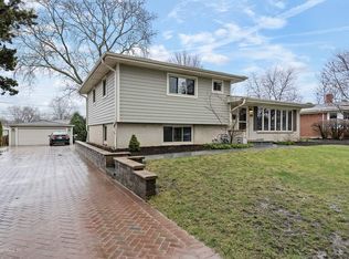 925 S Dunton Ave, Arlington Heights, IL