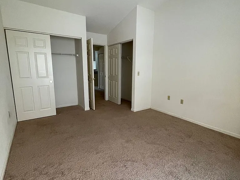 The Parkridge Apartments — Photo 10