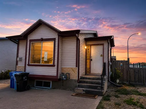 101 NE Black Bear Cres, Wood Buffalo, AB T9K 2H4