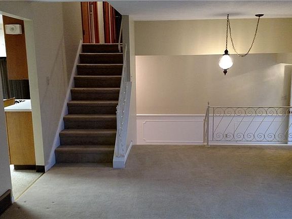 3rd image of 140 Vern Ln