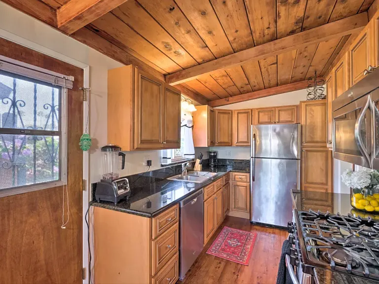 307 Holly St — Photo 8