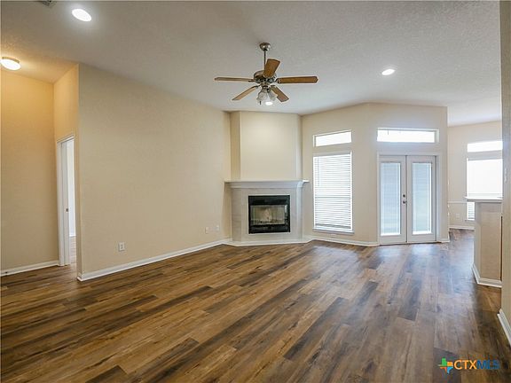 4th image of 821 Woodhollow Dr