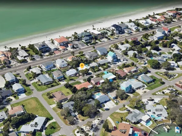 15910 1st St E #11, Saint Petersburg, FL 33708