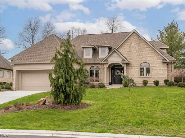 3901 Woodleigh Ave NW, Canton, OH 44718