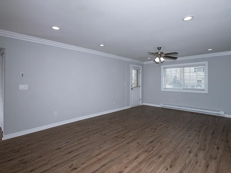 Fairfield Estates At Bohemia — Photo 27