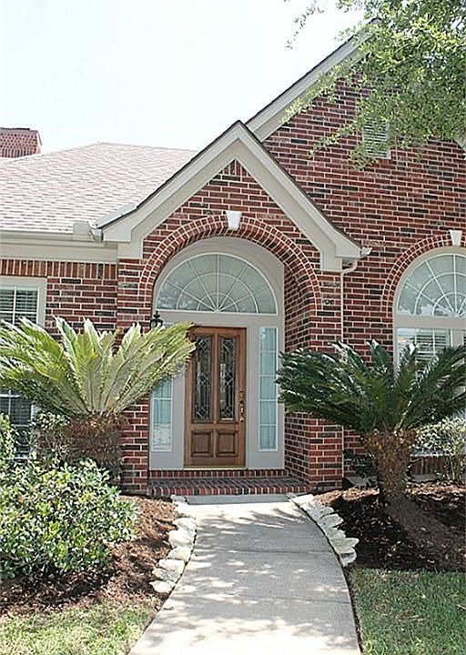 Inviting Front Walk welcomes you in.