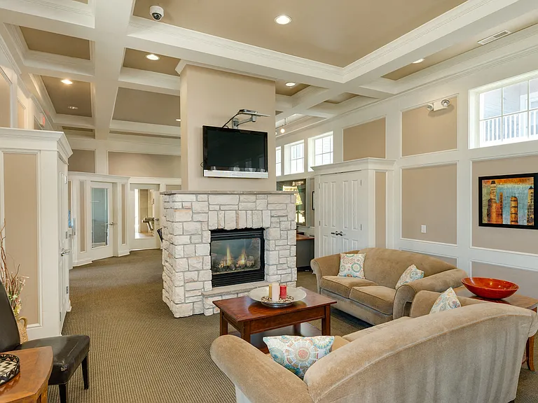Mansions at Jordan Creek — Photo 10