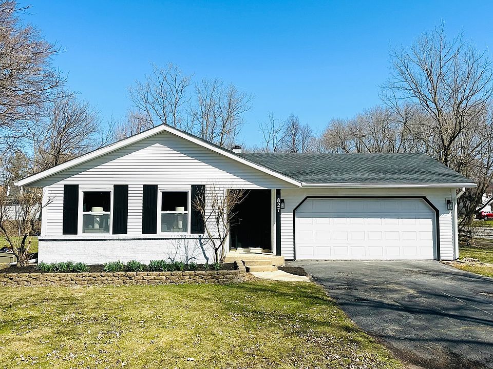 1st image of 827 W Country Dr