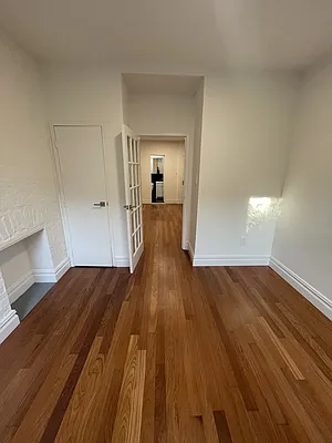 Rented by Compass | media 9