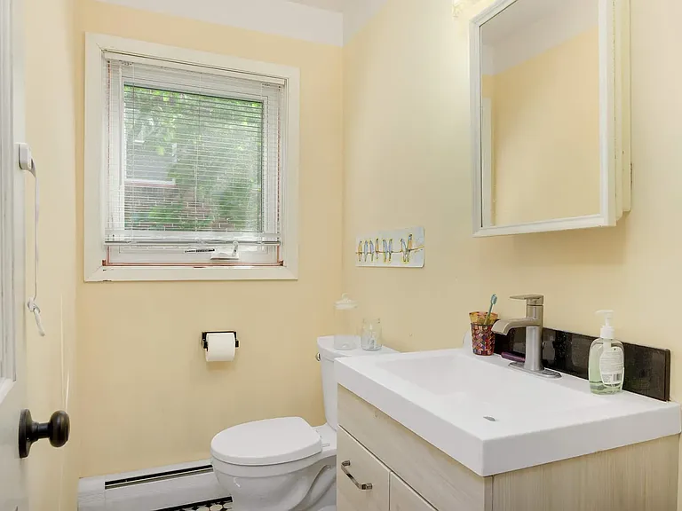 1517 Grand Ave #4 — Photo 10