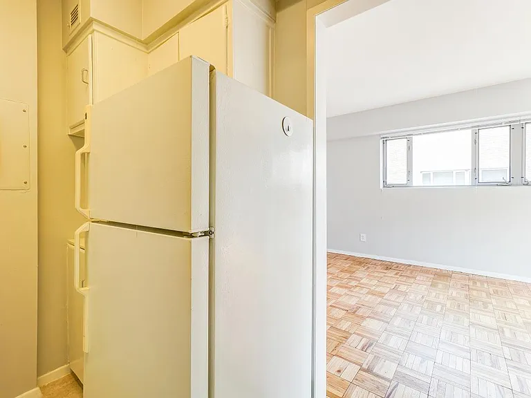 1711 Massachusetts Ave NW #713 — Photo 24