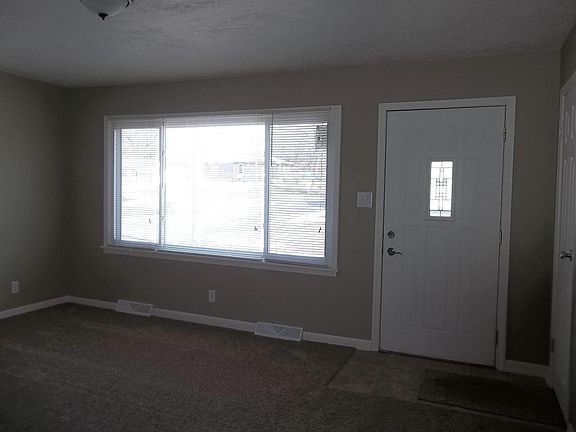4th image of 913 W Morningside Dr