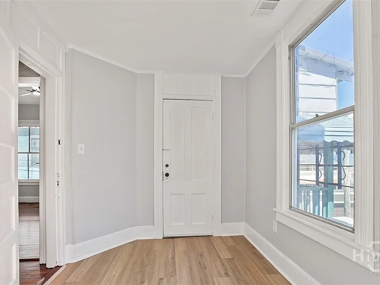 1112 Barnard St #A — Photo 33