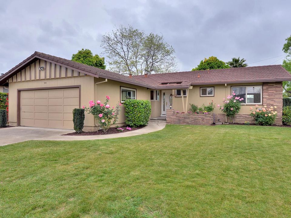 1st image of 225 Radford Dr