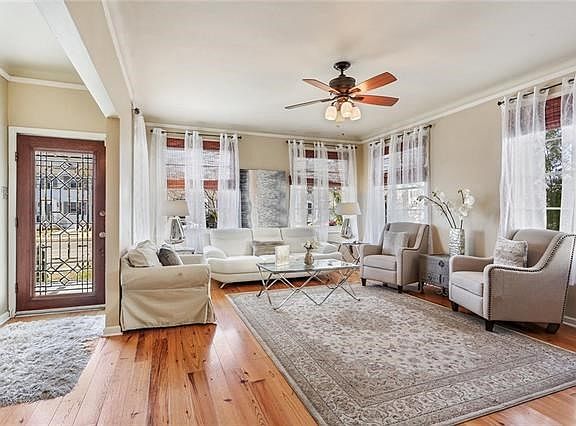 3rd image of 3631 Nashville Ave