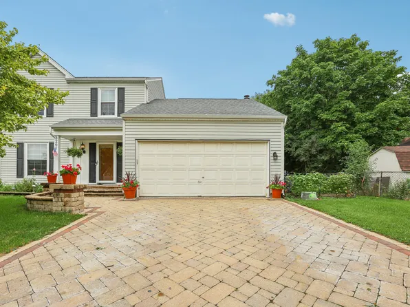 3261 Gresham Ln E, Aurora, IL 60504