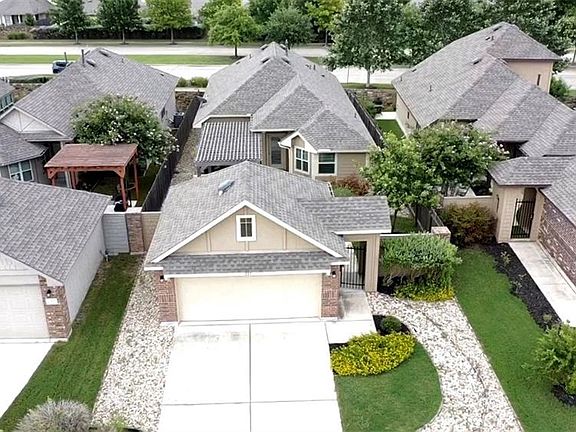 4th image of 217 Rock Bluff Ln