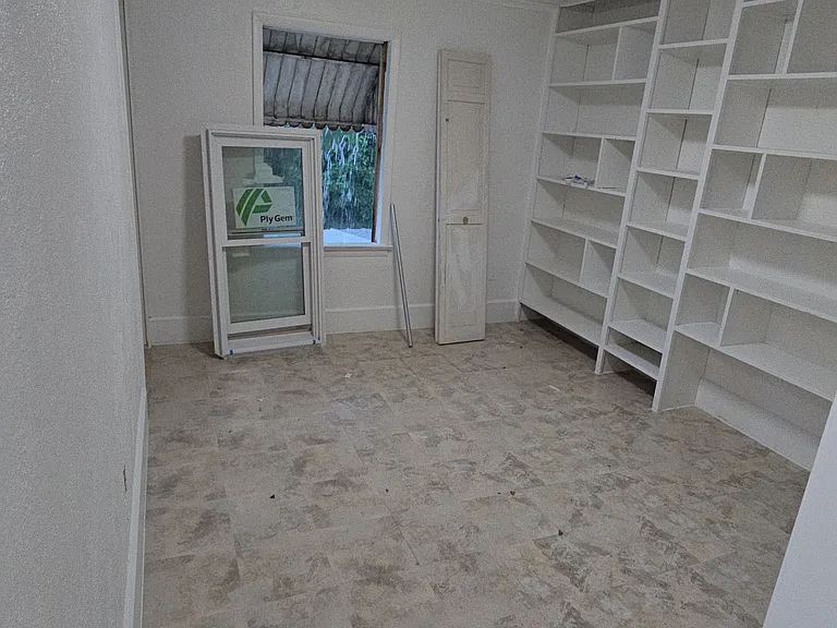 912 N Orange St — Photo 15
