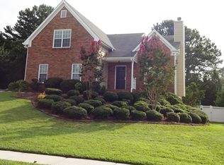 1635 Rose Pointe Dr, Loganville, GA 30052