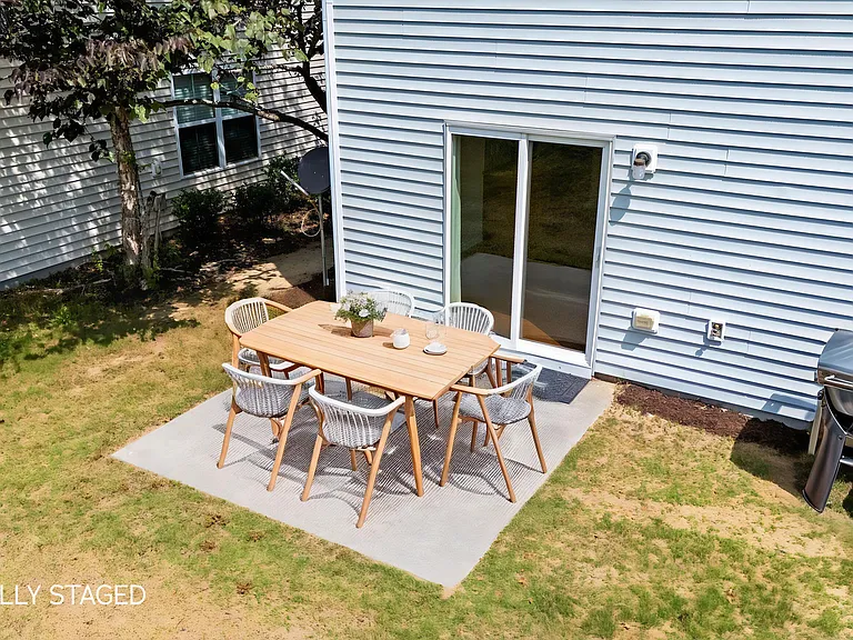 4332 Burchard Dr — Photo 25