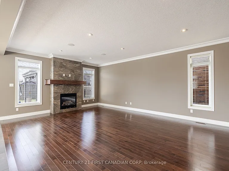 1690 Beaverbrook Ave — Photo 7
