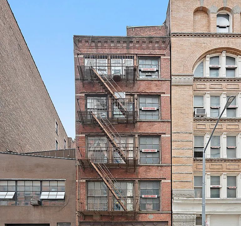 1st image of 19 Vestry St