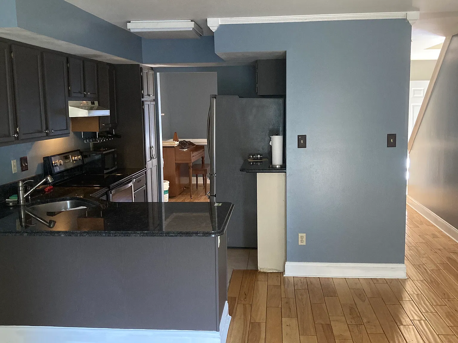 3 bed, 2.5 bath, 1598 sqft, $2,550 — Photo 3