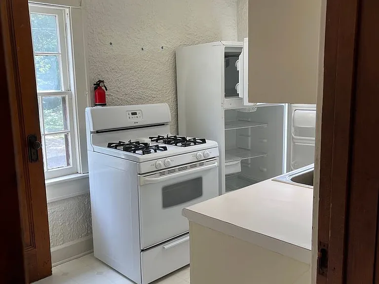 1503 S Walnut St — Photo 18