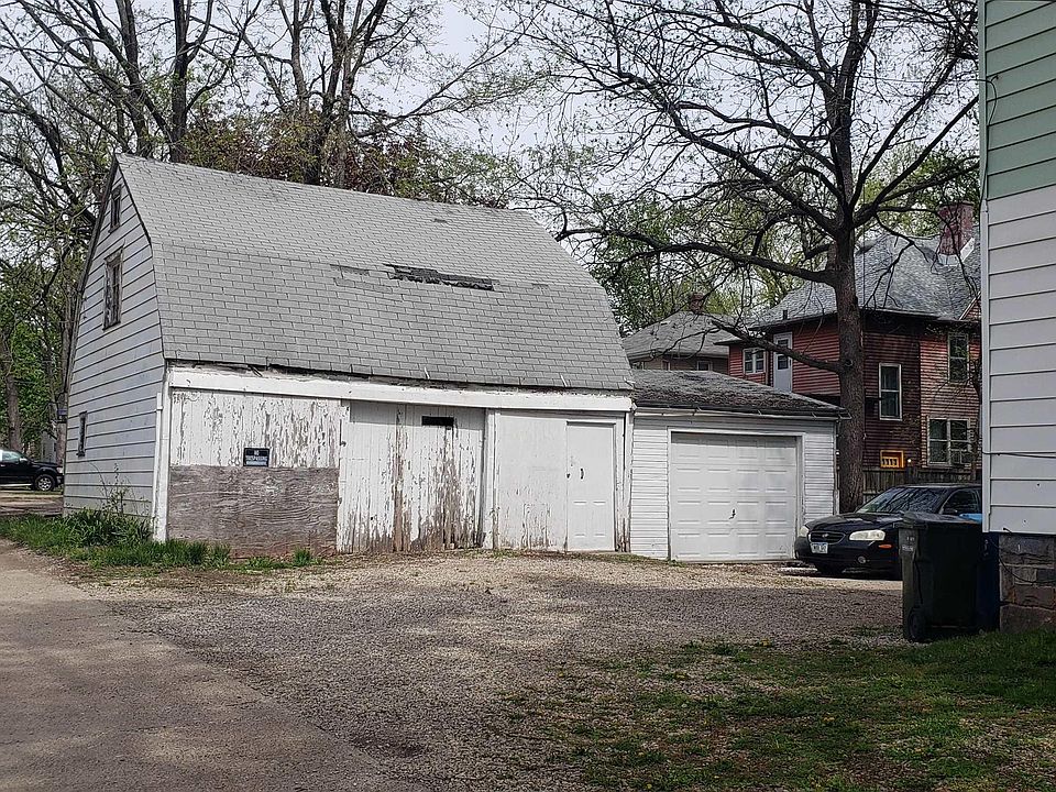 2nd image of 1012 W 3rd St