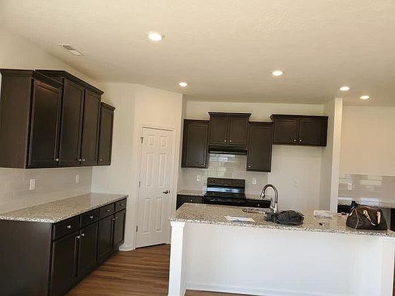 5th image of 21512 Gisborne Dr