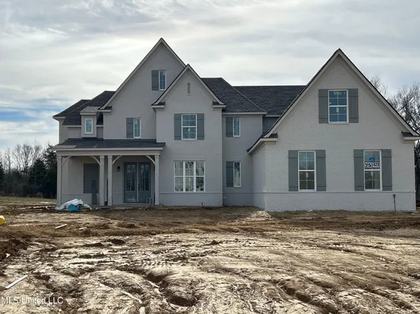 423 Cedar Crest Cv, Byhalia, MS 38611