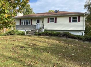 456 Schultz Hill Rd, Rhinebeck, NY 12572