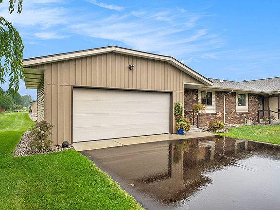 2nd image of 6784 Waterview Dr SW