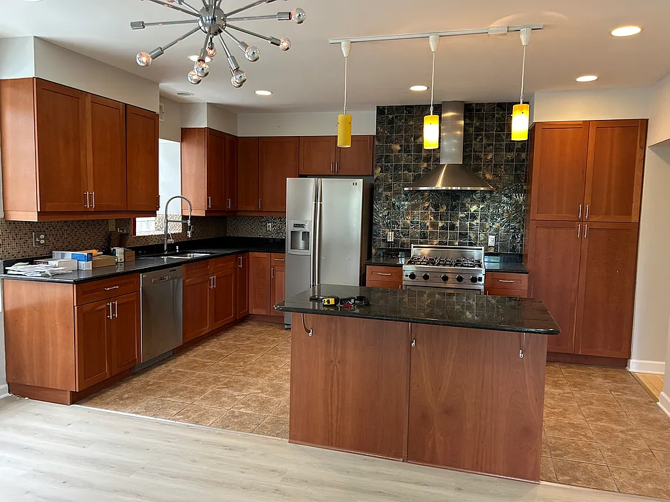 5746 N Milwaukee Ave #2