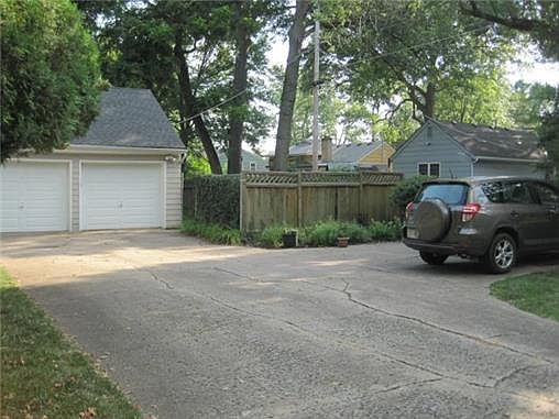 5th image of 6100 Mission Dr