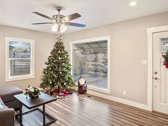 5th image of 498 Parkway Ave