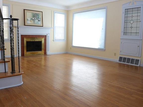 3rd image of 5259 Case Ave