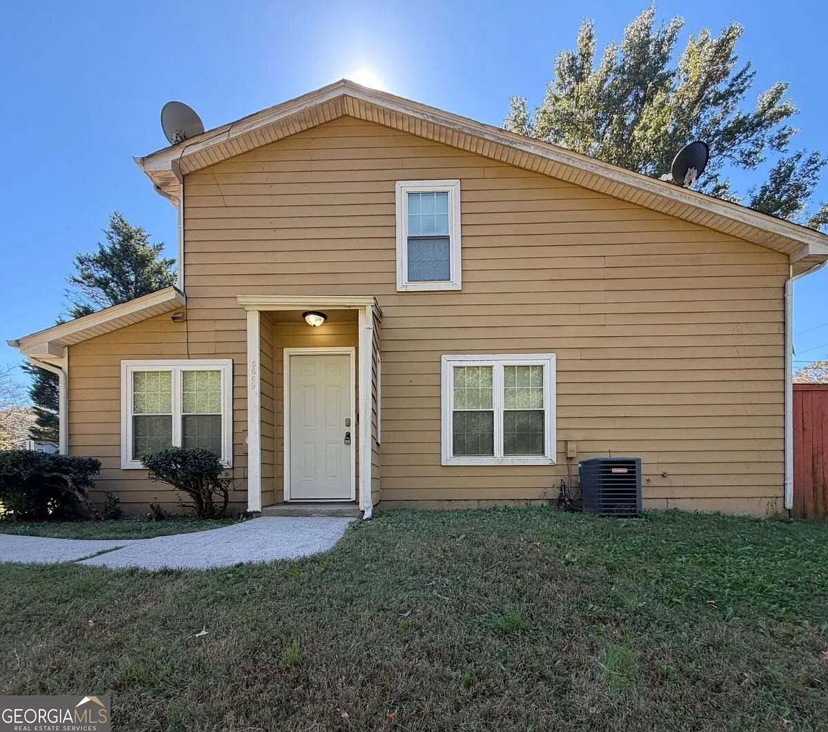 2 bed, 2.0 bath, 1095 sqft, $1,625 — Photo 1