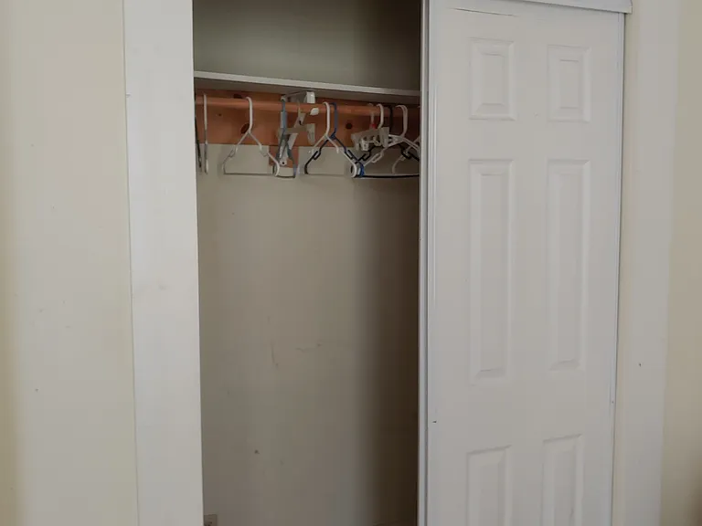 905 S Oak St #905 — Photo 5