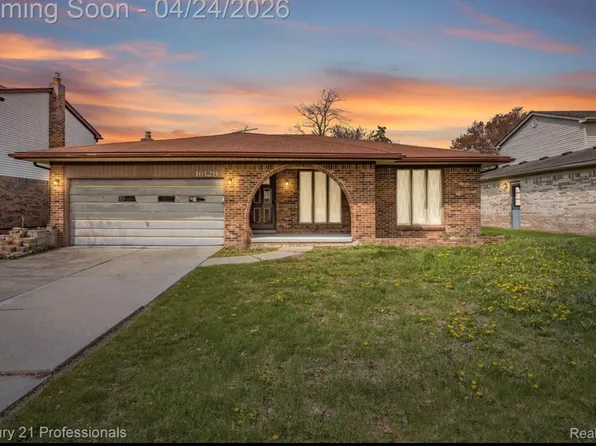 16129 Cambell Dr, Macomb, MI 48044