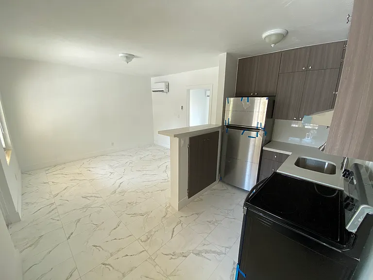 1632 NE 12th St #3 — Photo 8