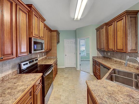 2nd image of 45 Windflower Ct