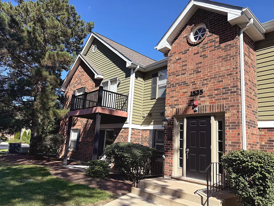 1535 Raymond Dr #101