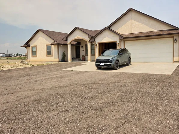 438 N Mitford Dr, Pueblo West, CO 81007