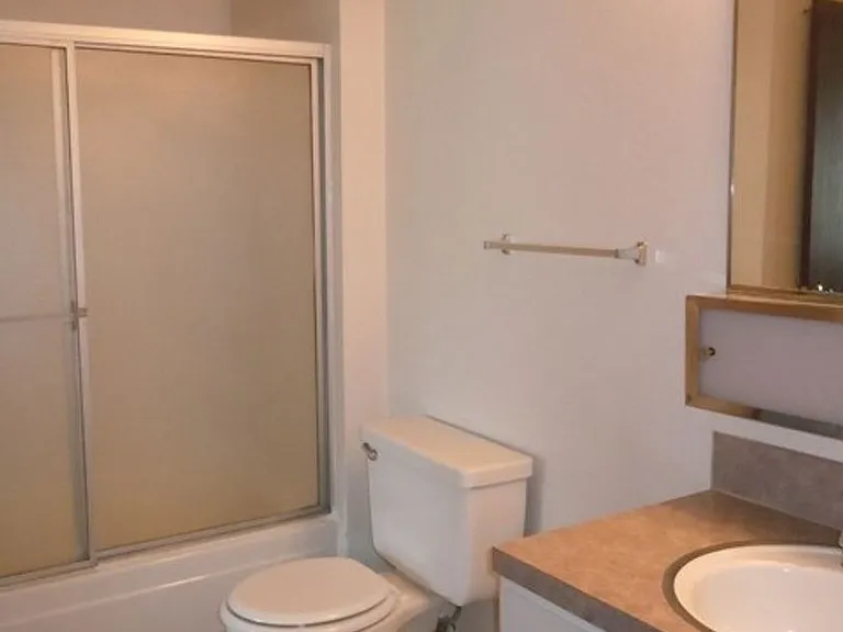 AL1700 — Photo 19
