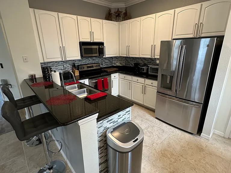 1000 Peggy Cir #303 — Photo 3